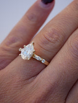 Pear Fioré Diamond Ring
