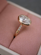 Oval Diamond Olympia