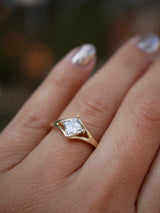 Carré Cut Split Shank Ring