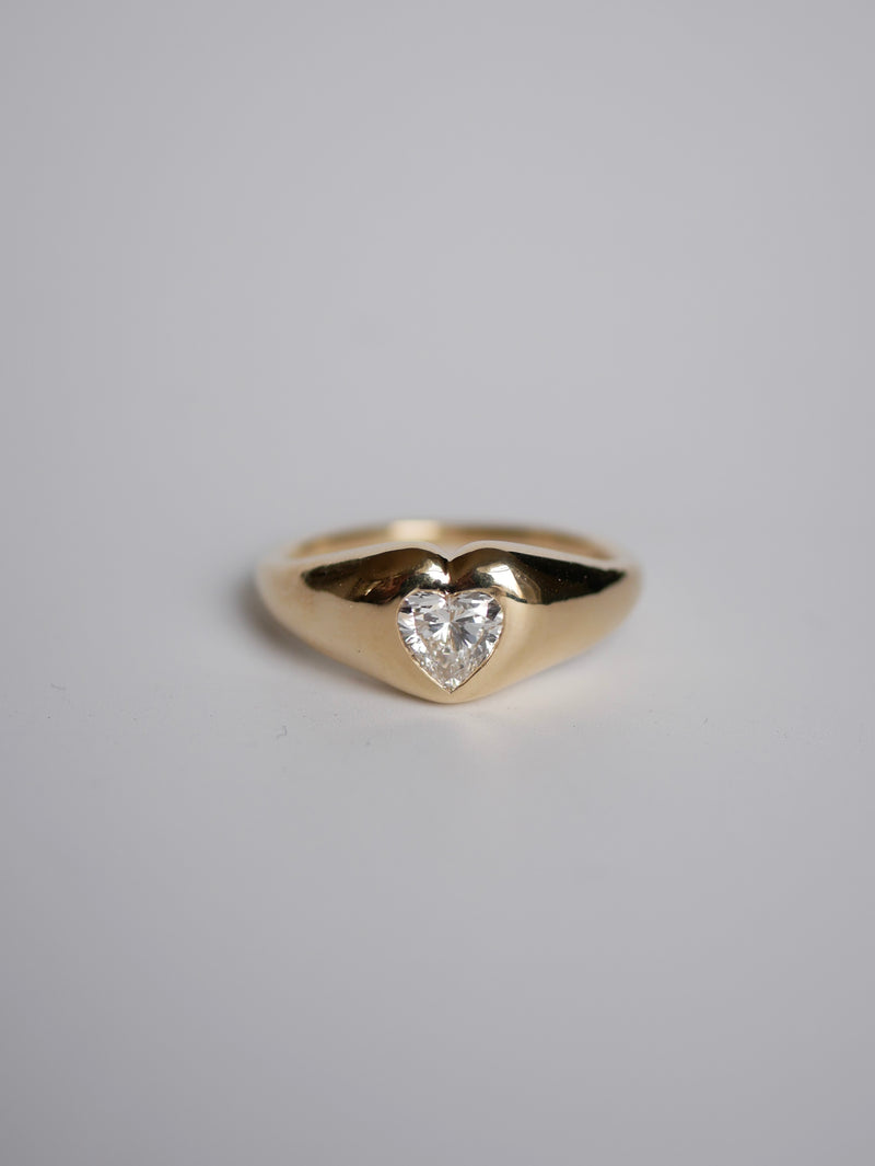 Grand Heart Diamond Signet