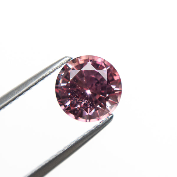 1.68ct 6.86x6.84x4.72mm Round Brilliant Sapphire 20900-01