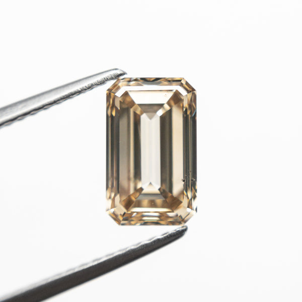 2.01ct 8.90x5.48x3.77mm SI2 C3 Cut Corner Rectangle Step Cut 21670-01