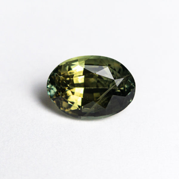 1.67ct 8.11x5.80x4.25mm Oval Brilliant Sapphire 21989-01