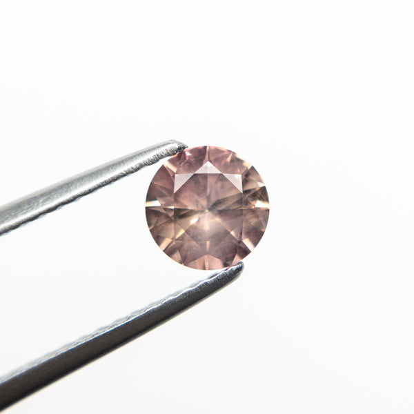 0.67ct 5.39x5.37x3.30mm Round Brilliant Sapphire 22232-02
