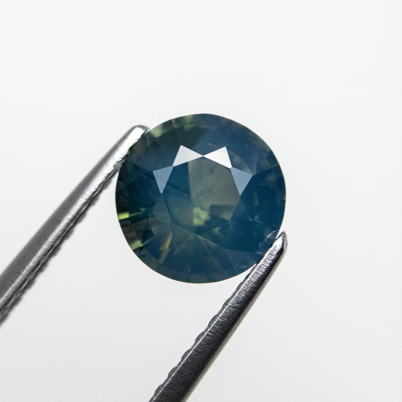 1.56ct 6.81x6.74x4.43mm Round Brilliant Sapphire 22572-01