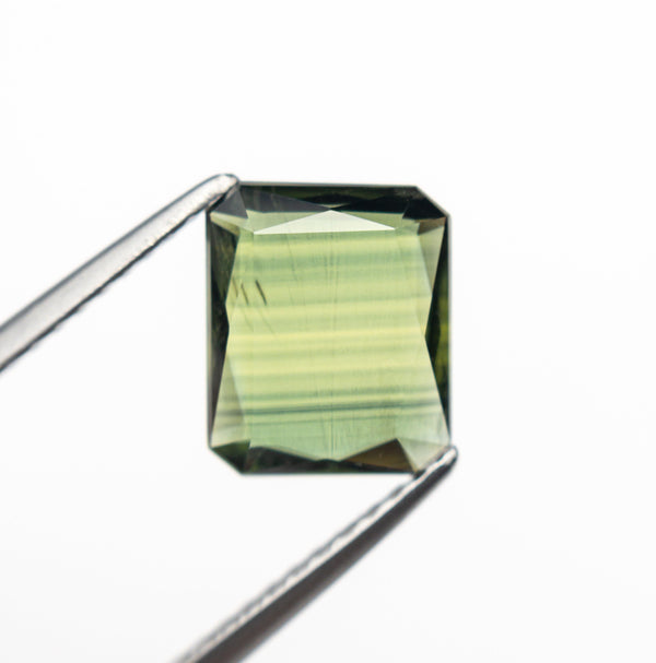 1.90ct 8.52x7.07x2.43mm Cut Corner Rectangle Portrait Cut Sapphire 23433-02