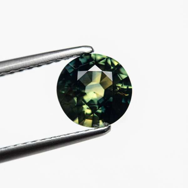 1.37ct 6.79x6.68x4.07mm Round Brilliant Sapphire 23438-13