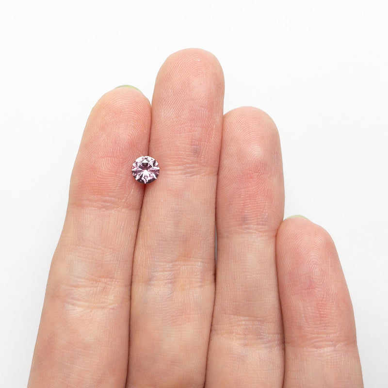0.61ct 5.13x5.11x3.13mm Round Brilliant Sapphire 26556-07