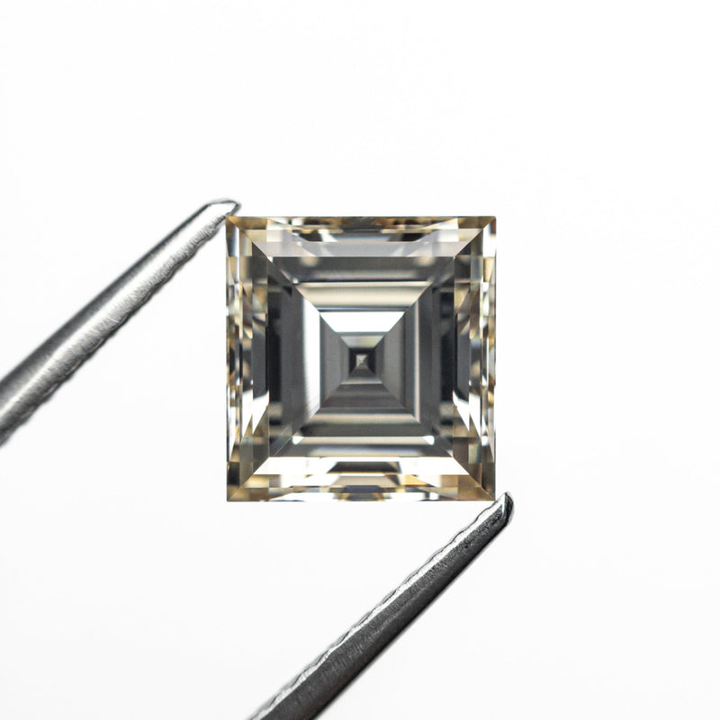 2.50ct 7.64x7.24x4.95mm VVS2 Q-R Carré Cut 🇨🇦 26808-01