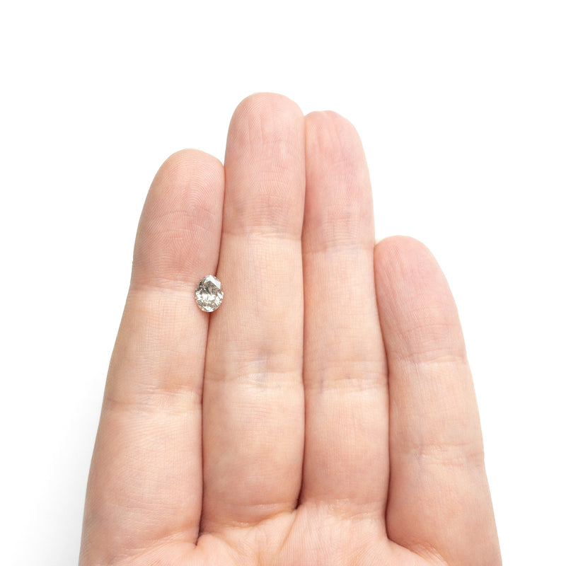 0.70ct 6.50x5.05x3.19mm Oval Brilliant 27226-48