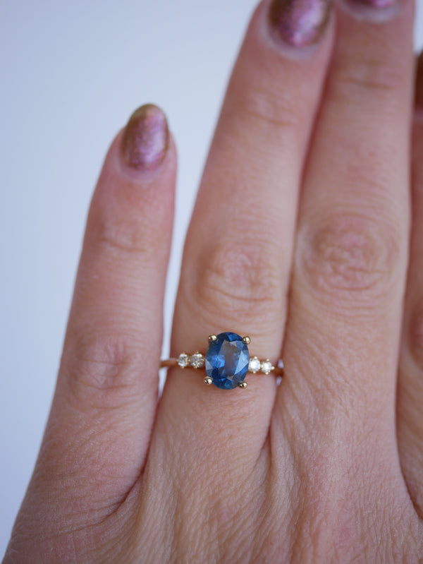 Blue Oval Sapphire Drift Ring