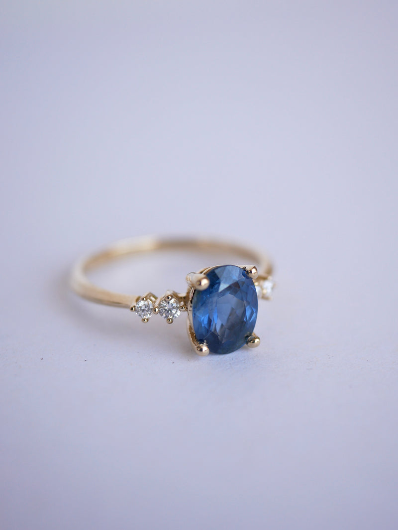 Blue Oval Sapphire Drift Ring