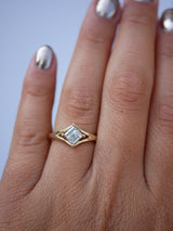 Carré Cut Split Shank Ring