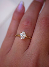 Oval Diamond Solitaire